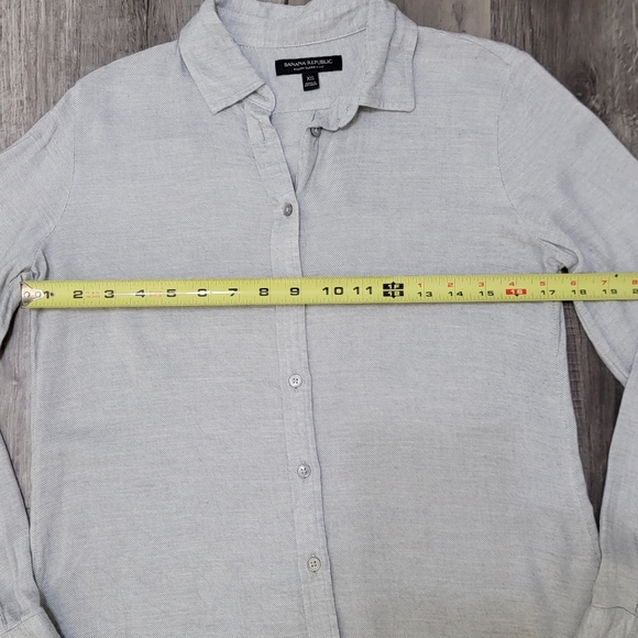 Banana Republic Dillon Classic Fit Long Sleeve Button Down Shirt - Picture 7 of 12